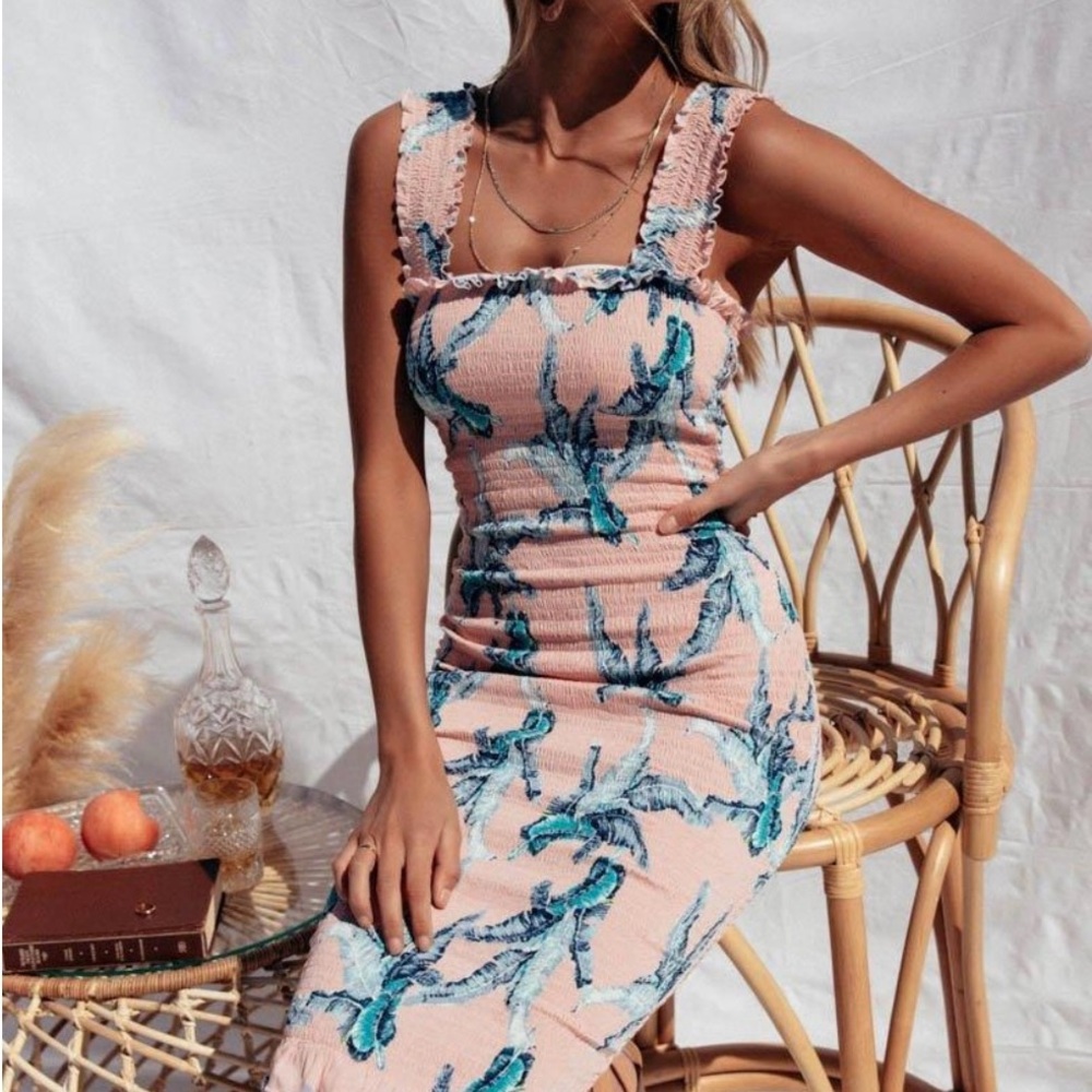 Chic Floral Midi Dress in Pink and Blue